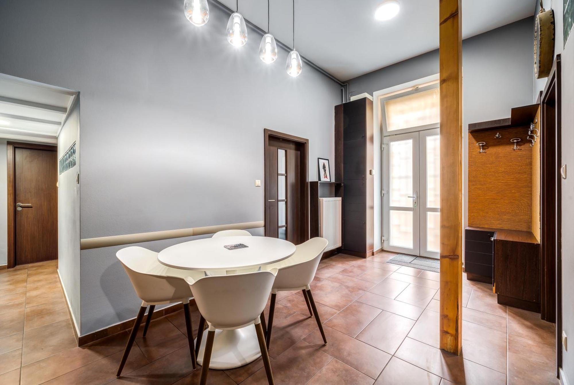 Oktogon Four Residence Budapest Ngoại thất bức ảnh