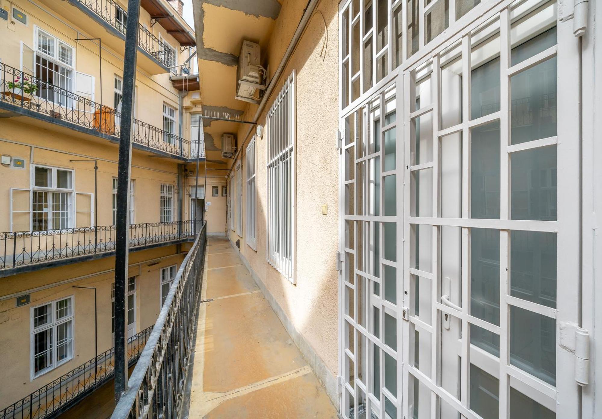Oktogon Four Residence Budapest Ngoại thất bức ảnh