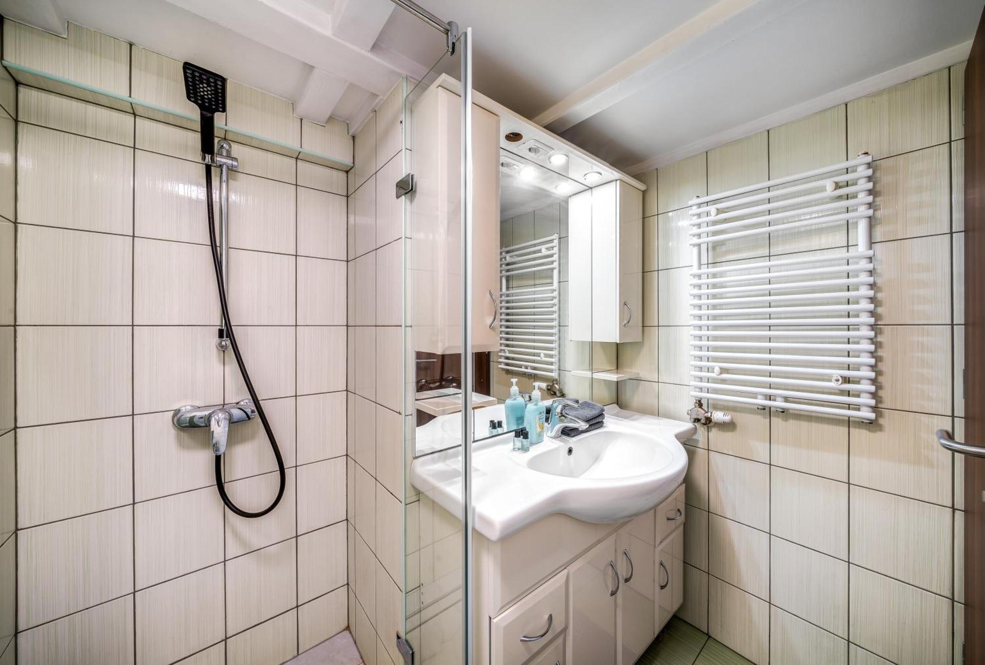 Oktogon Four Residence Budapest Ngoại thất bức ảnh