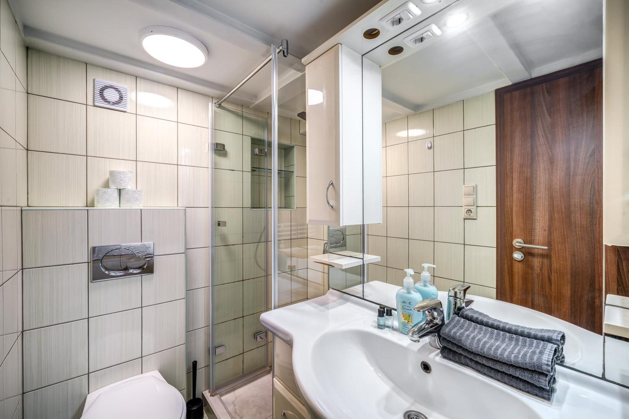 Oktogon Four Residence Budapest Ngoại thất bức ảnh